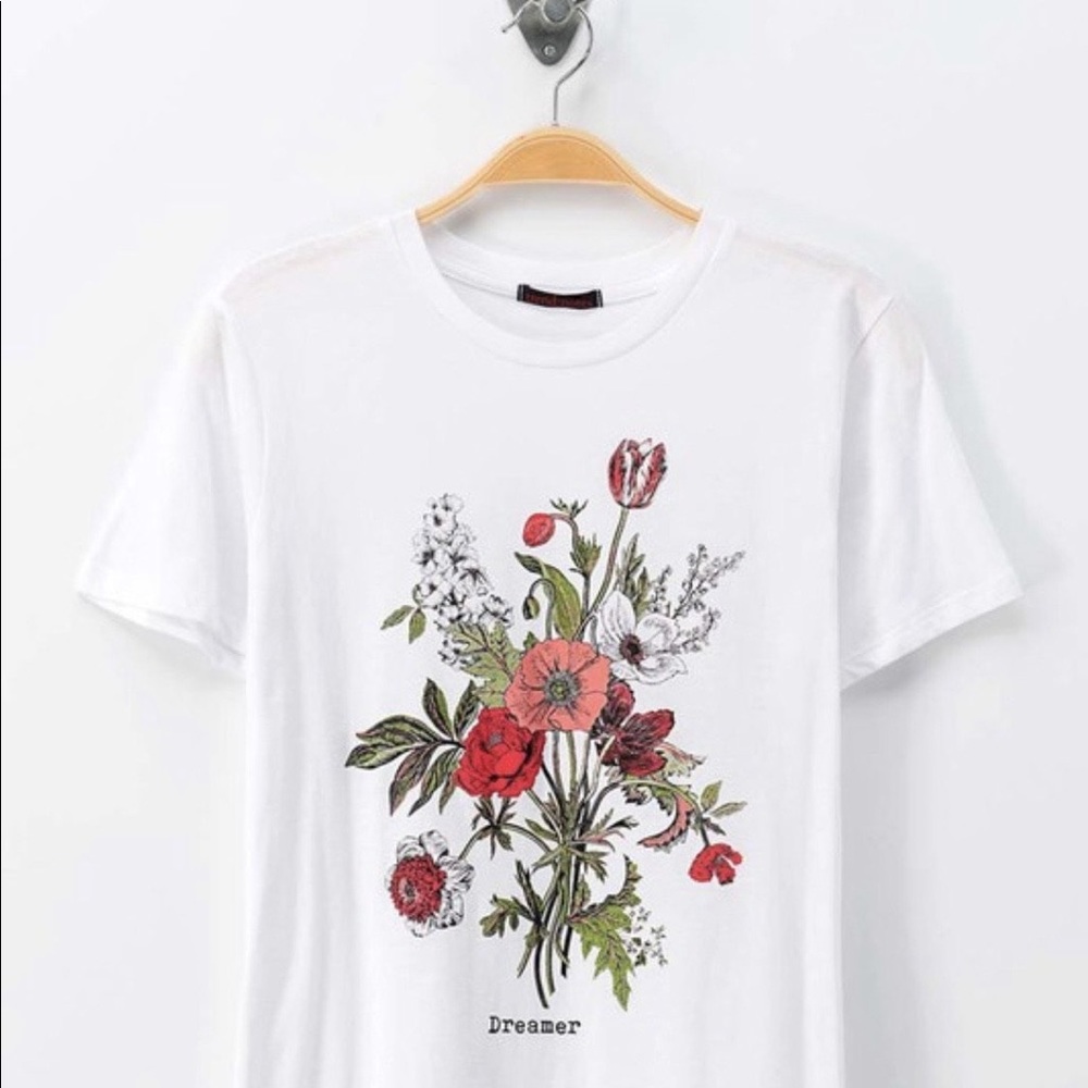 Dreamer Tee